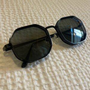 Vintage black frame, green lenses octagon sunglasses